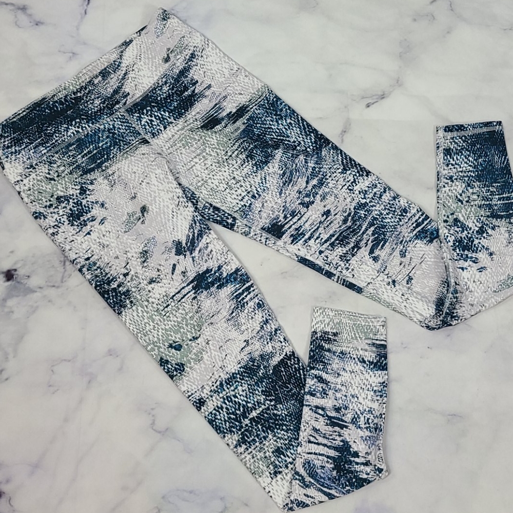 Fabletics Powerhold Salar Leggings | Fossil Snake Print | Small - Picture 3 of 5